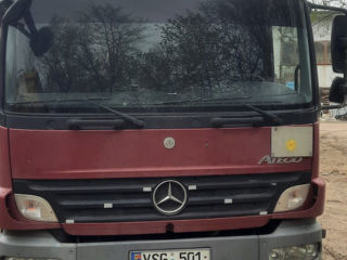 Mercedes ATEGO foto 2