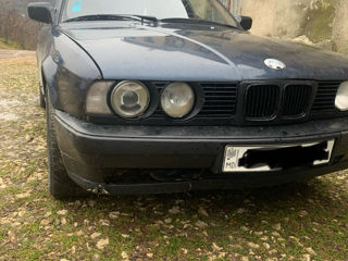 BMW 5 Series foto 4