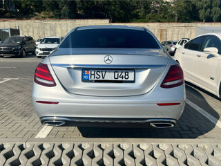 Mercedes E-Class foto 2