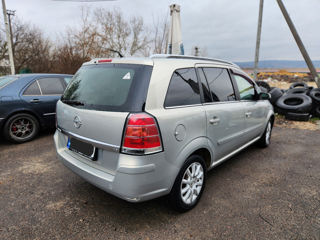 Opel Zafira foto 4