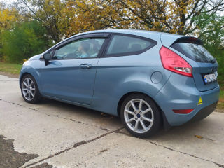 Ford Fiesta 3D foto 3