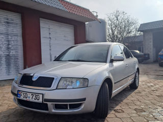 Skoda Superb foto 1