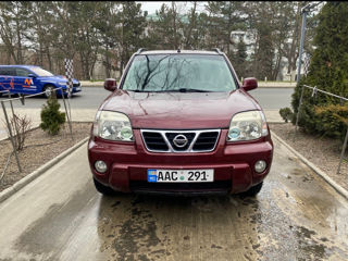 Nissan X-Trail foto 2