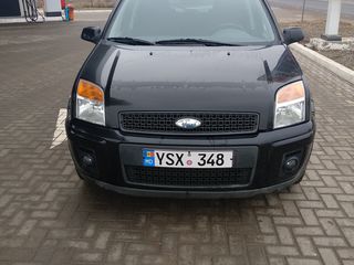 Ford Fusion foto 1