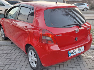 Toyota Yaris foto 9