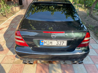 Mercedes E-Class foto 2