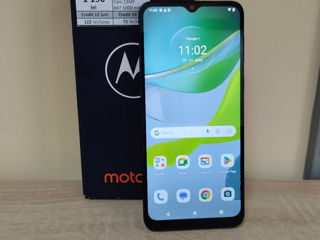 Motorola Moto e13  2/64Gb  1190 lei