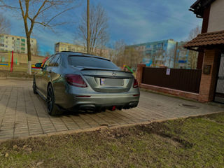 Mercedes E-Class foto 8