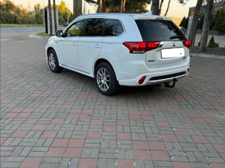 Mitsubishi Outlander foto 4