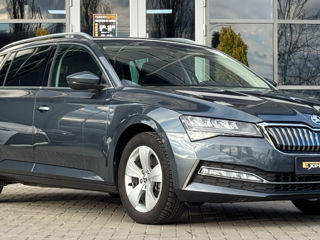 Skoda Superb foto 3