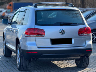 Volkswagen Touareg foto 3