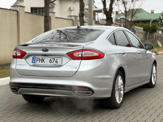 Ford Fusion foto 4