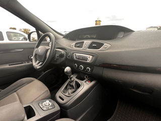 Renault Grand Scenic foto 6