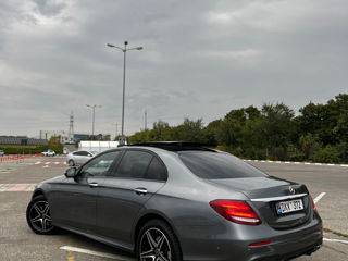 Mercedes E-Class foto 2