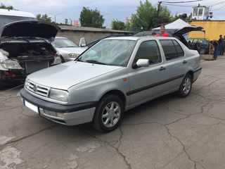 Volkswagen Vento foto 2