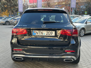 Mercedes GLC foto 9