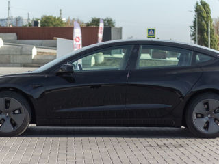 Tesla Model 3 foto 5