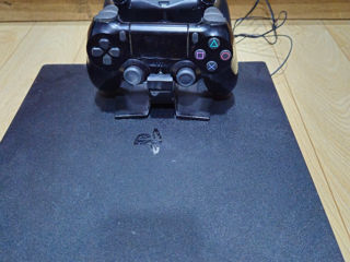 Продам PlayStation 4 PRO foto 2