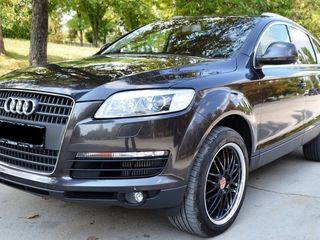 Audi Q7 foto 2