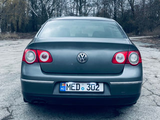 Volkswagen Passat foto 2