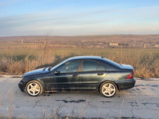 Dezmembrare C-class w202 w203 w204 w205 piede Moldova foto 5