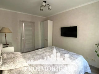 Apartament cu 2 camere, 53 m², Centru, Chișinău foto 2