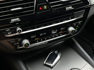 BMW 5 Series foto 14