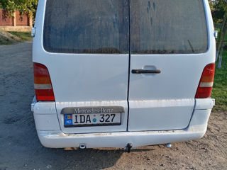 Mercedes Vito foto 2