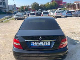 Mercedes C-Class foto 3