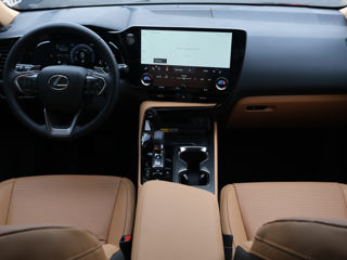 Lexus NX Series foto 6