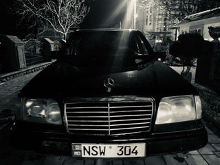 Mercedes E-Class foto 2