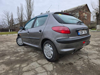 Peugeot 206 foto 4