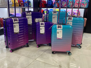 Новый приход облегченных чемоданов от фирмы Pigeon!