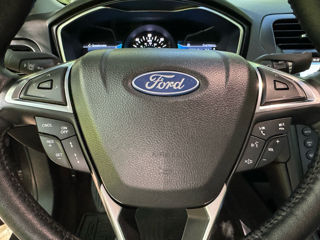 Ford Fusion foto 9