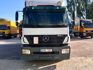 Mercedes Axor 1824 foto 2