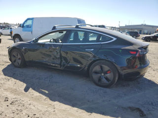 Tesla Model 3 foto 4