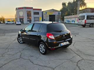 Renault Clio foto 3