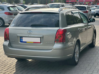 Toyota Avensis foto 3