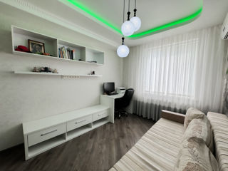 Apartament cu 3 camere, 77 m², Buiucani, Chișinău foto 12