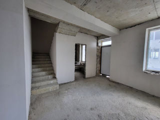 Townhouse în zonă rezidențială 210m + 45m terasă foto 8