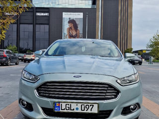 Ford Fusion foto 4