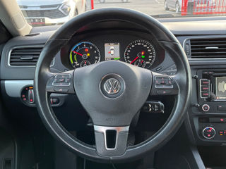 Volkswagen Jetta foto 9