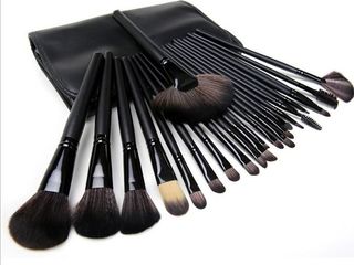 Set 24 pensule machiaj par natural high quality Megaga, pensule make-up