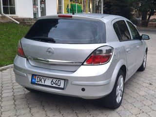 Opel Astra foto 2