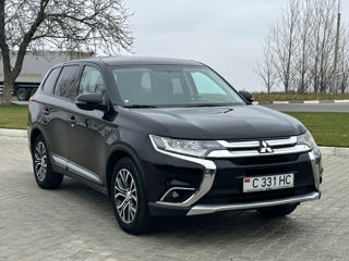 Mitsubishi Outlander foto 2