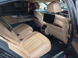 BMW 7 Series foto 10