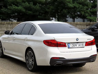 BMW 5 Series foto 2