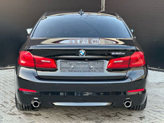 BMW 5 Series foto 5