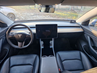 Tesla Model 3 foto 6