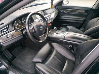 BMW 7 Series foto 5